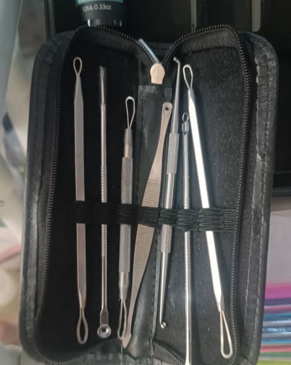 Medics on Duty-Extraction Kit For Facials-image-1