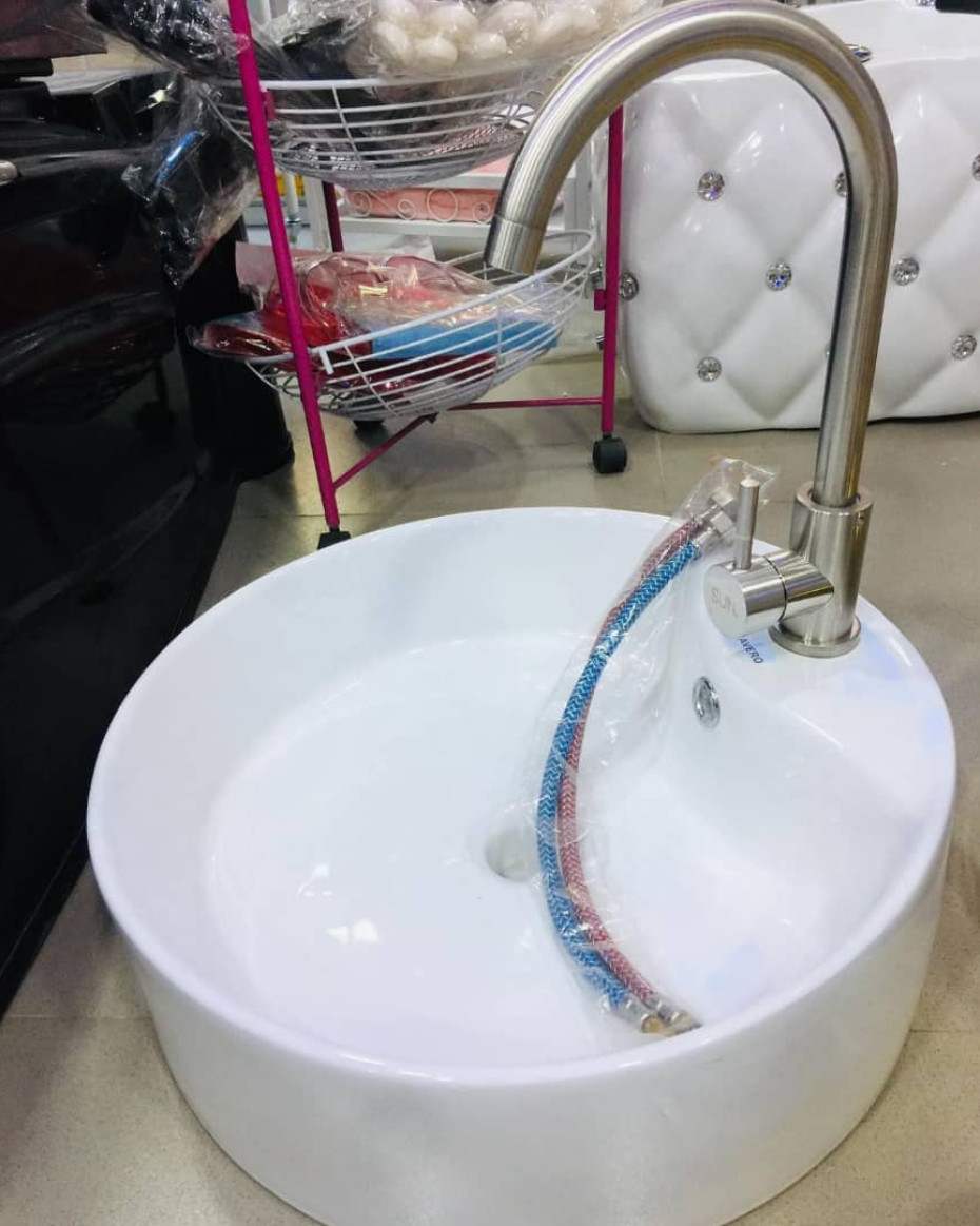 Medics on Duty-Ceramic Pedicure Bowl-image-1